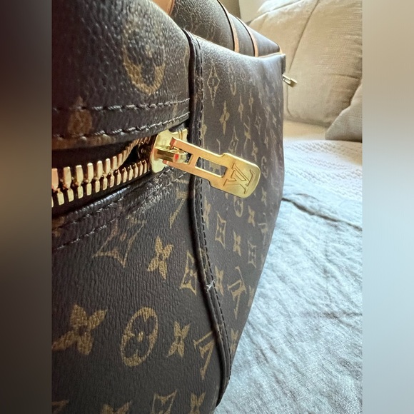 Louis Vuitton Monogram SIRIUS 70 Canvas Leather Luggage Zip Soft Suitcase - Picture 5 of 16